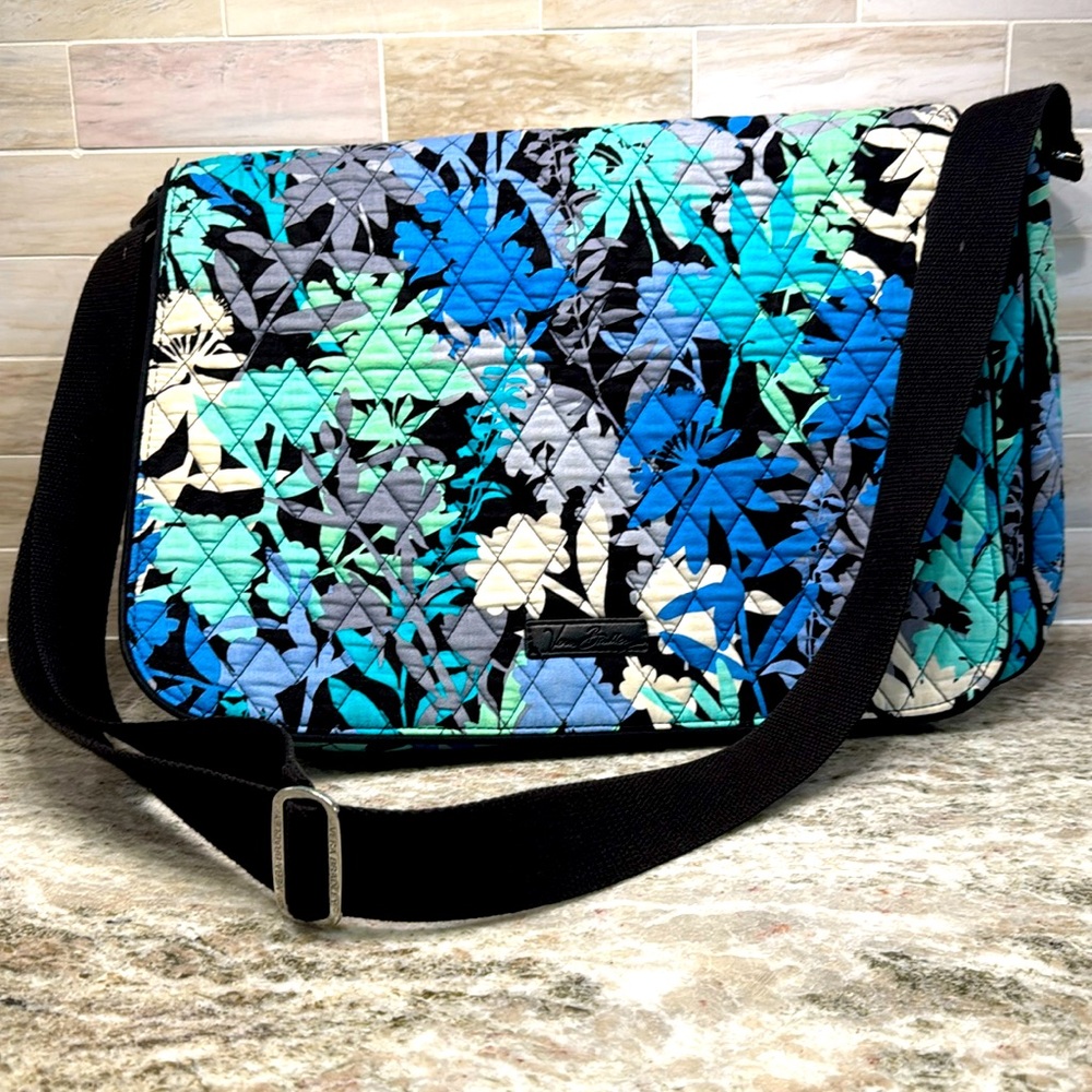 Vera Bradley messenger bag